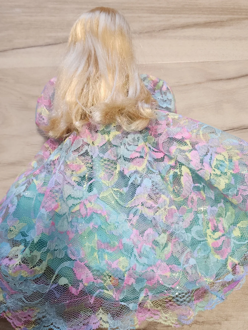 Vintage 1994 Spring Bouquet Barbie Doll  Enchanted Seasons Collection Pastel